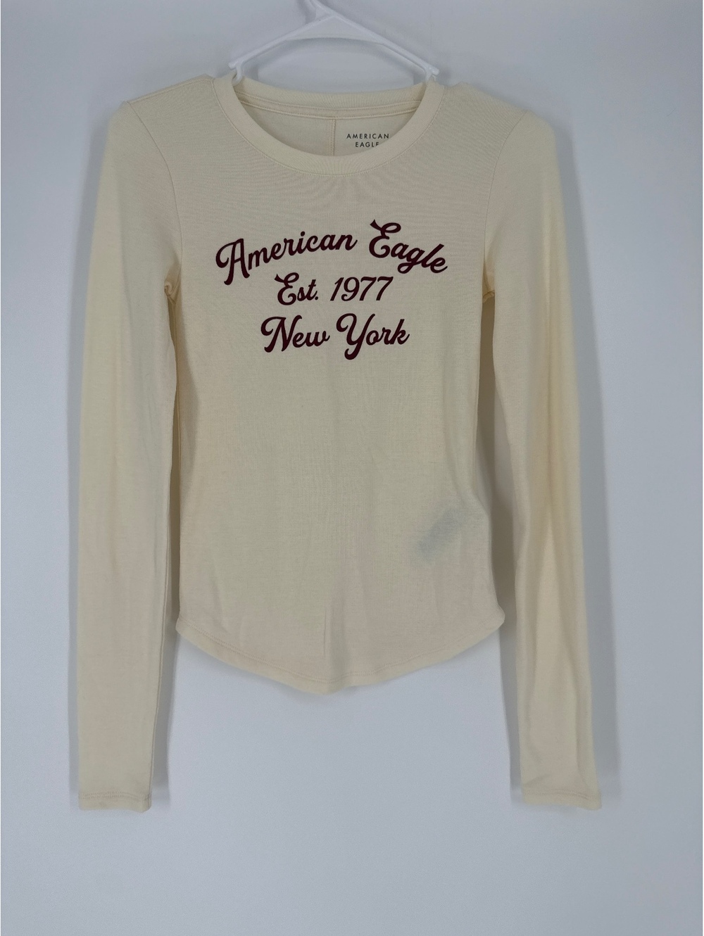 American Eagle Cream Long Sleeve Graphic T-Shirt XS
